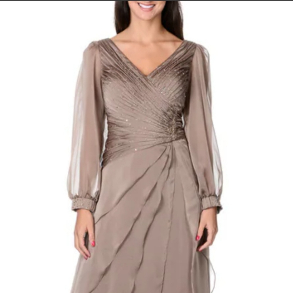 Ignite Evenings By Carol Lin  Evening Dress